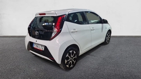 Toyota Aygo 1.0 70 x-play