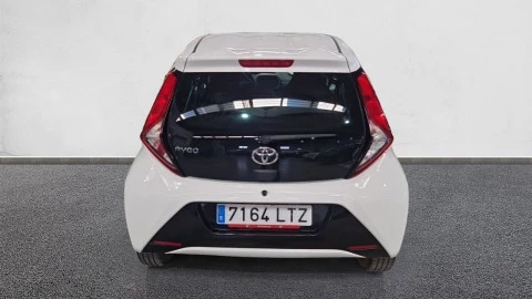 Toyota Aygo 1.0 70 x-play