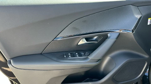 Peugeot 2008 N2008 GT Hybrid 145 eDCS6
