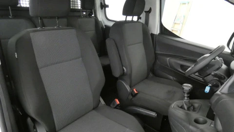 Peugeot Rifter  Diesel  1.5BlueHDI S&S Active Pack Business Standar