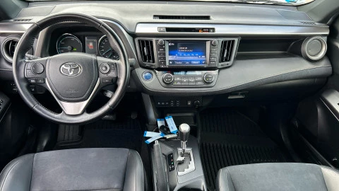 Toyota Rav4 2.5l hybrid 2WD Feel!