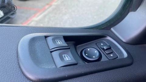 Renault Master Combi 6 L2H2 3300 dCi 99 kW (135 CV)