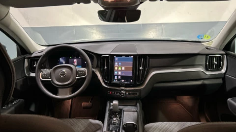 Volvo XC60 2.0 B5 G AWD Core Auto