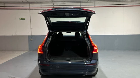 Volvo XC60 2.0 B5 G AWD Core Auto