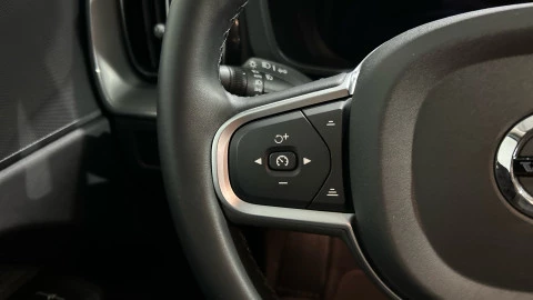 Volvo XC60 2.0 B5 G AWD Core Auto