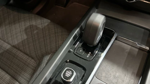Volvo XC60 2.0 B5 G AWD Core Auto