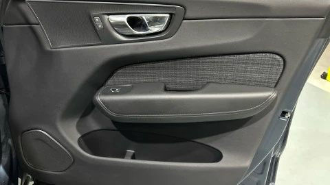 Volvo XC60 2.0 B5 G AWD Core Auto
