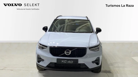 Volvo XC40 2.0 B3 G Plus Dark Auto