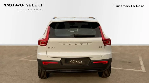 Volvo XC40 2.0 B3 G Plus Dark Auto