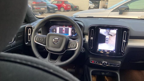 Volvo XC40 2.0 B3 G Plus Dark Auto