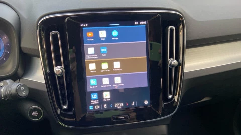 Volvo XC40 2.0 B3 G Plus Dark Auto