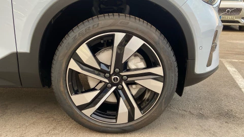 Volvo XC40 2.0 B3 G Plus Dark Auto