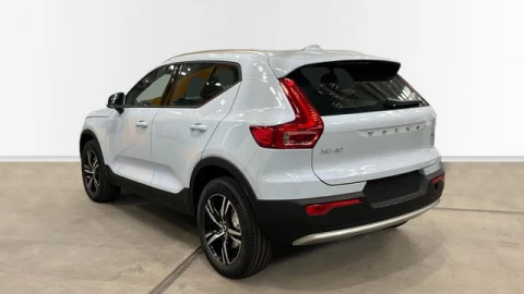 Volvo XC40 B3 G Core Auto 120 kW (163 CV)