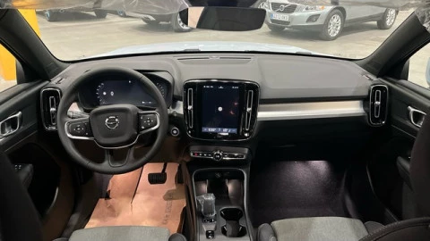 Volvo XC40 B3 G Core Auto 120 kW (163 CV)