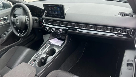 Honda Civic 2.0 i-MMD Elegance CVT