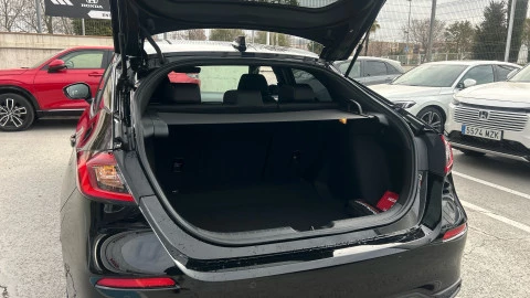 Honda Civic 2.0 i-MMD Elegance CVT