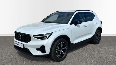 Volvo XC40 2.0 B3 G Plus Dark Auto