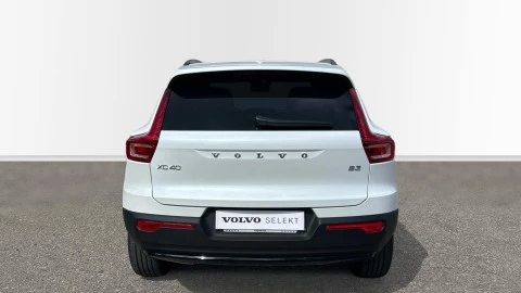 Volvo XC40 2.0 B3 G Plus Dark Auto
