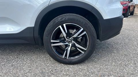 Volvo XC40 2.0 B3 G Plus Dark Auto