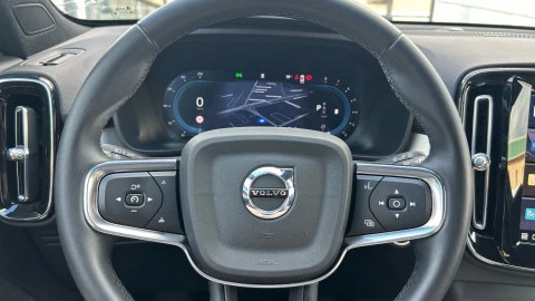 Volvo XC40 2.0 B3 G Plus Dark Auto