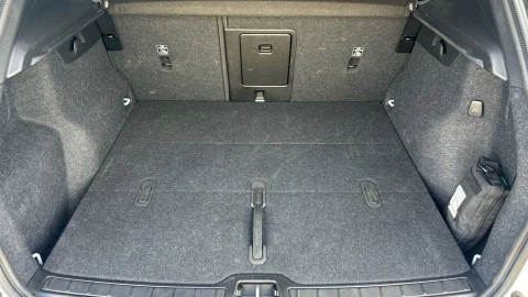 Volvo XC40 2.0 B3 G Plus Dark Auto