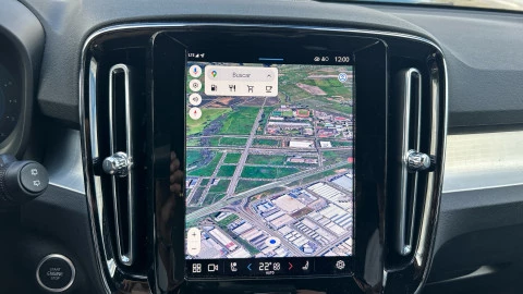 Volvo XC40 2.0 B3 G Plus Dark Auto