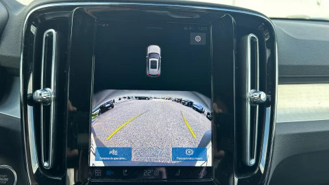 Volvo XC40 2.0 B3 G Plus Dark Auto