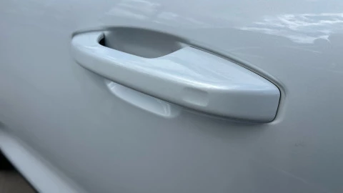 Volvo XC40 2.0 B3 G Plus Dark Auto