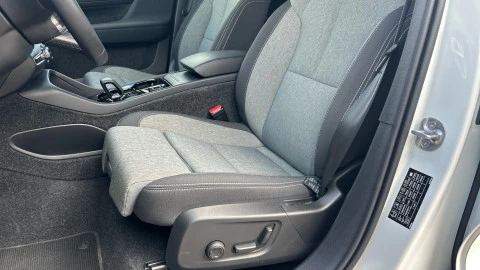 Volvo XC40 2.0 B3 G Plus Dark Auto