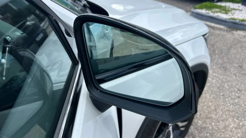 Volvo XC40 2.0 B3 G Plus Dark Auto