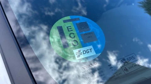 Volvo XC40 2.0 B3 G Plus Dark Auto