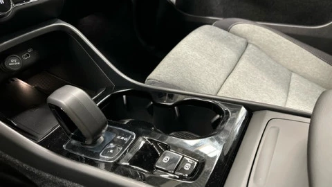 Volvo XC40 B3 G Plus Dark Auto 120 kW (163 CV)