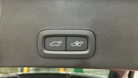 Volvo XC40 B3 G Plus Dark Auto 120 kW (163 CV)