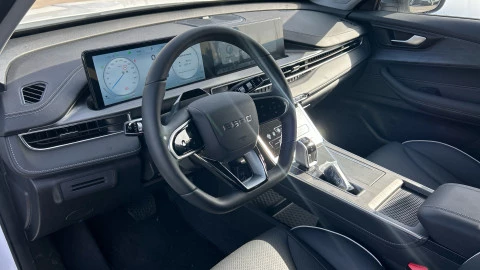 EBRO S400 1.5 DHE HEV Excellence CVT