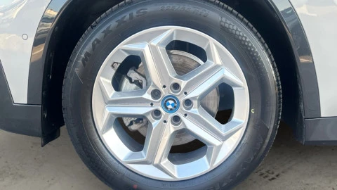 BMW Serie iX1 20 eDrive xLine