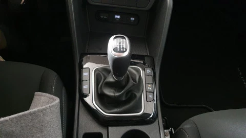 Kia Sportage 1.6 T-GDi MHEV 118kW (160CV) Drive 17