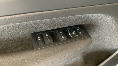 Volvo XC40 2.0 B3 G Core Auto