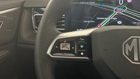 MG HS 1.5T PLUG IN HYBRID LUXURY