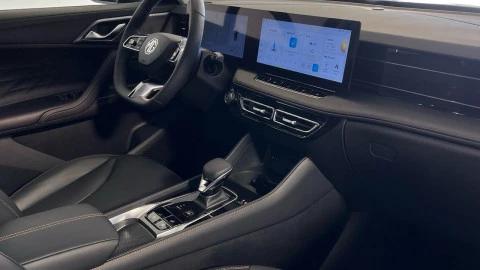 MG HS 1.5T PLUG IN HYBRID LUXURY