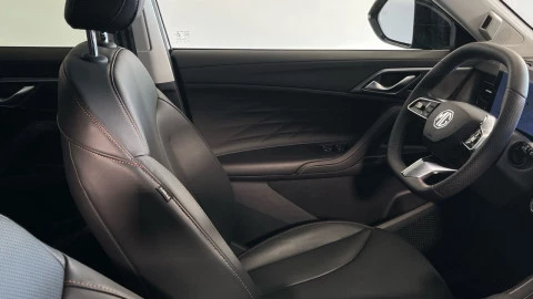 MG HS 1.5T PLUG IN HYBRID LUXURY