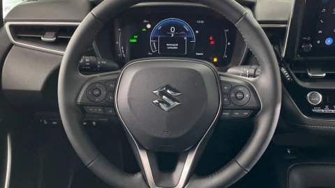Suzuki Swace 1.8 GLE Hybrid