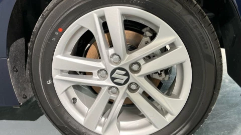 Suzuki Swace 1.8 GLE Hybrid