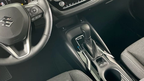 Suzuki Swace 1.8 GLE Hybrid