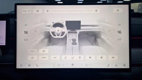 EBRO S800 1.5 TGDI PHEV Luxury E-CVT