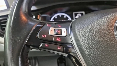 Volkswagen Polo Advance 1.0 59kW (80CV)