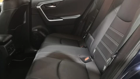 Toyota Rav4 2.5l 220H Advance