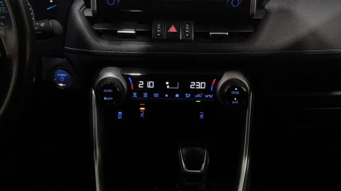 Toyota Rav4 2.5l 220H Advance