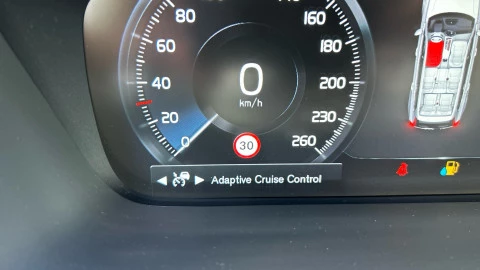 Volvo XC90 2.0 B5 D AWD Momentum Pro Auto
