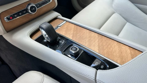 Volvo XC90 2.0 B5 D AWD Momentum Pro Auto