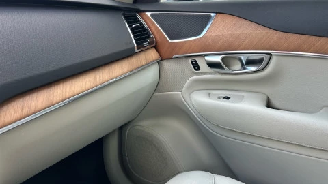 Volvo XC90 2.0 B5 D AWD Momentum Pro Auto